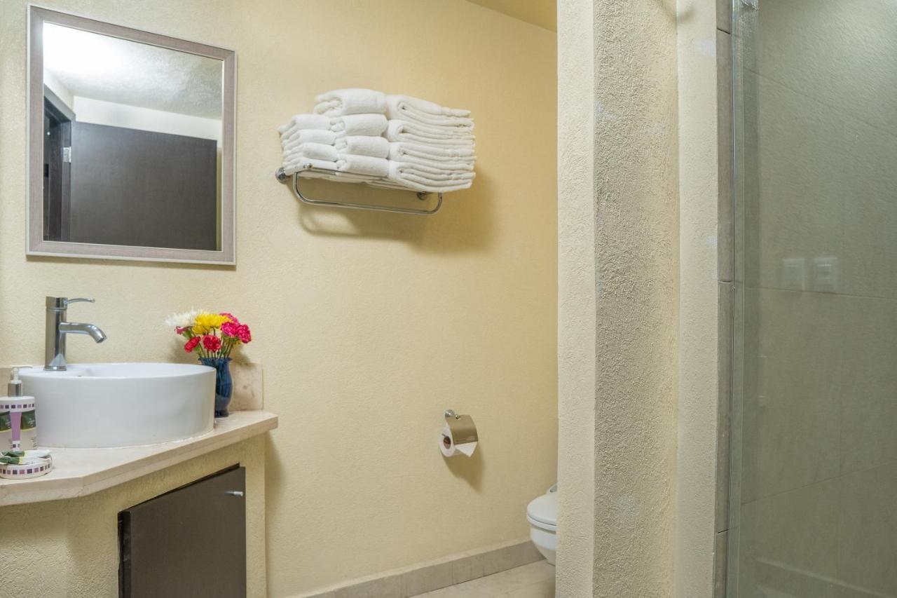 Ocean Front Condo Sleeps 4 Adults-Grand Venetian T3000-1606 Puerto Vallarta Bagian luar foto