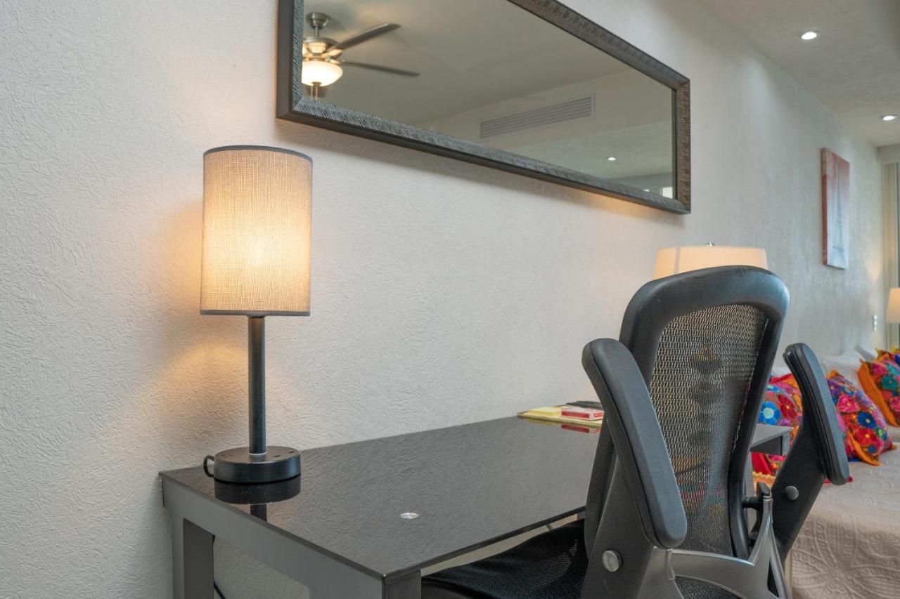 Ocean Front Condo Sleeps 4 Adults-Grand Venetian T3000-1606 Puerto Vallarta Bagian luar foto